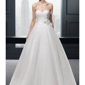 Rosa Clara wedding gown